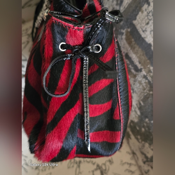 Roberta Gandolfi Animal Zebra Calf Hair/ Patent Leather Shoulder Bag EUC w Charm - Picture 10 of 17